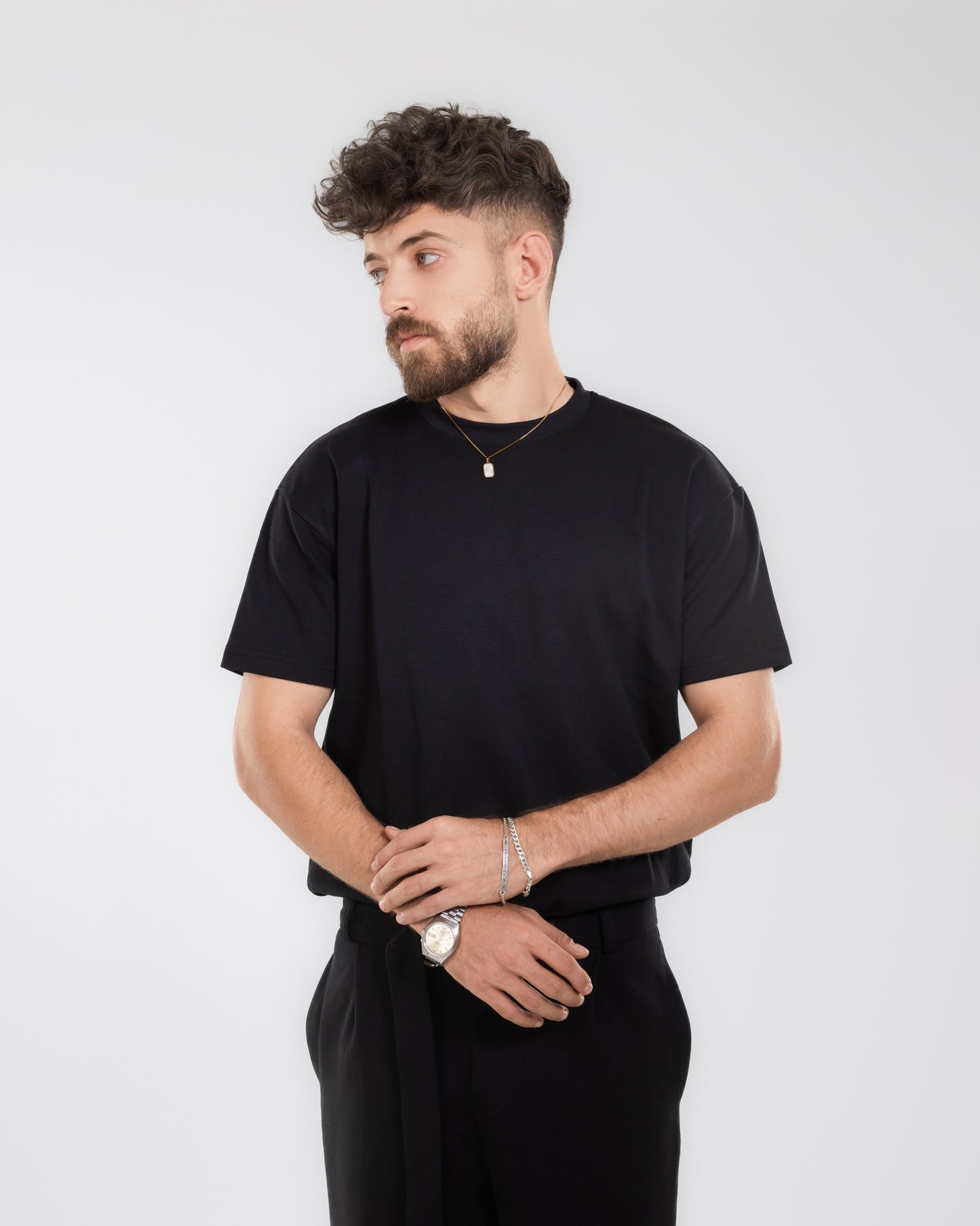 REGULAR FIT BLACK T-SHIRT